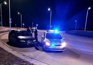Policjanci WRD zatrzymali nietrzeźwego kierowcę, noc