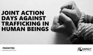 Plakat, dwie zaciśnięte pięści związane sznurem, napis: Joint Action Days Against Trafficking in Human Beings