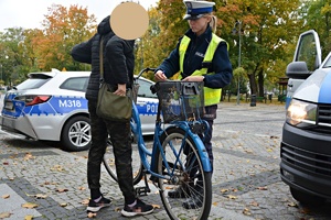 Policjantka ujawniła wykroczenie rowerzystki