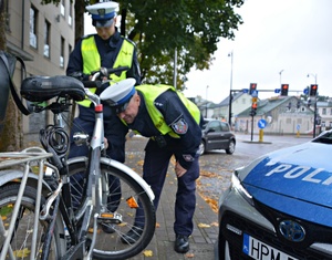Policjanci ujawnili wykroczenie rowerzysty