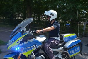 Policjant na motocyklu