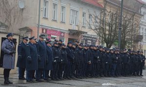Policjanci w szyku