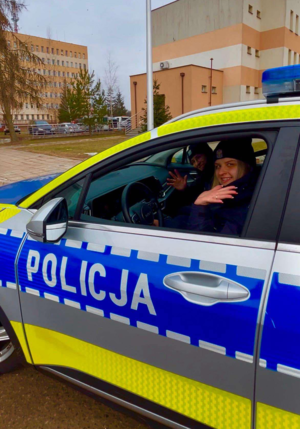 Policjantki w radiowozie