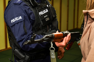 ćwiczenia, policja, osoby cywilne, sprzęt policyjny, broń