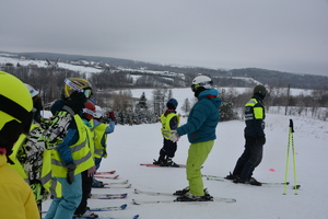 zawody narciarskie organizowane przez policjantów