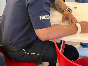 Policjant w krwiodastwie